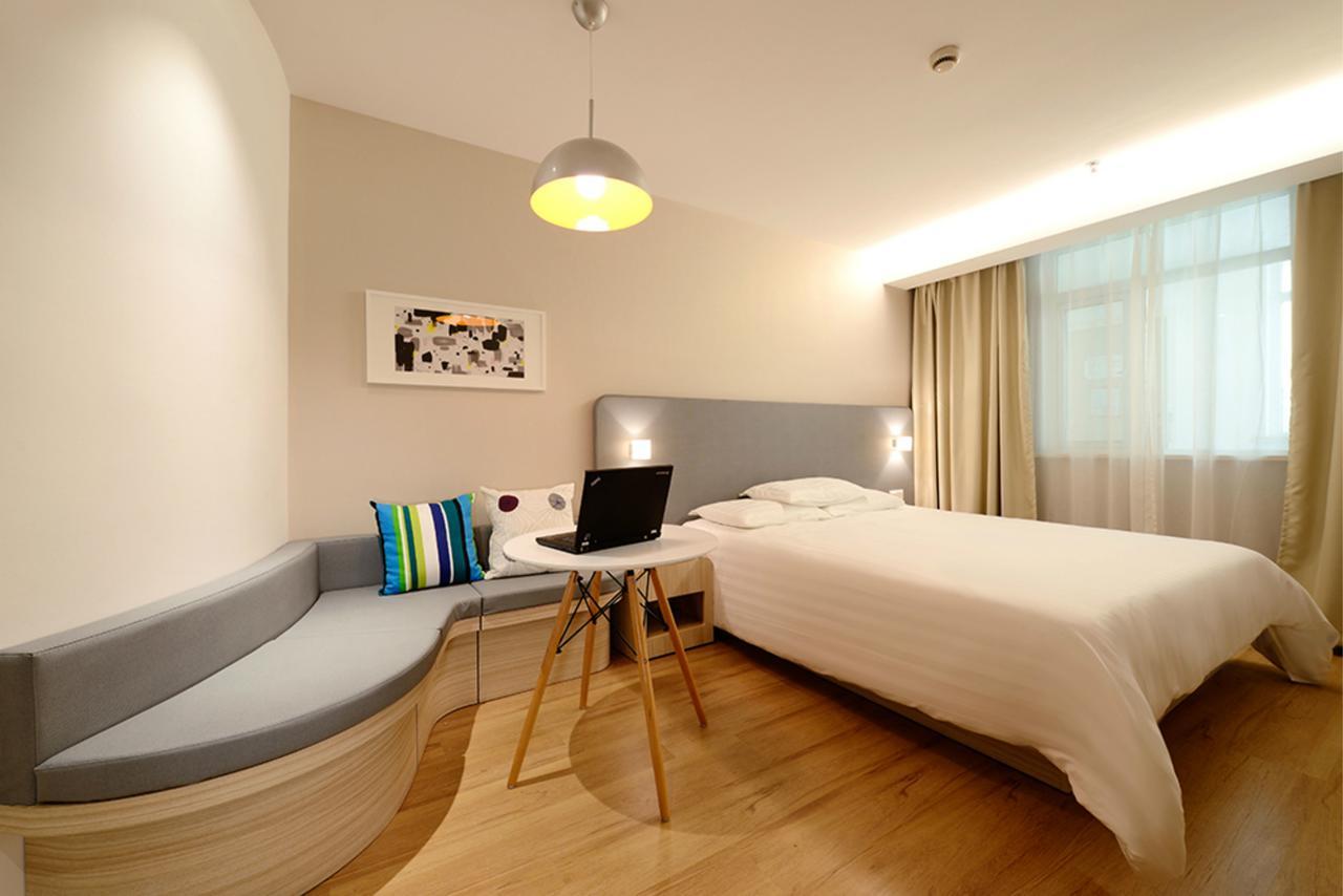 Hanting Express Changxing Island Phoenix Town Shanghai Exterior photo