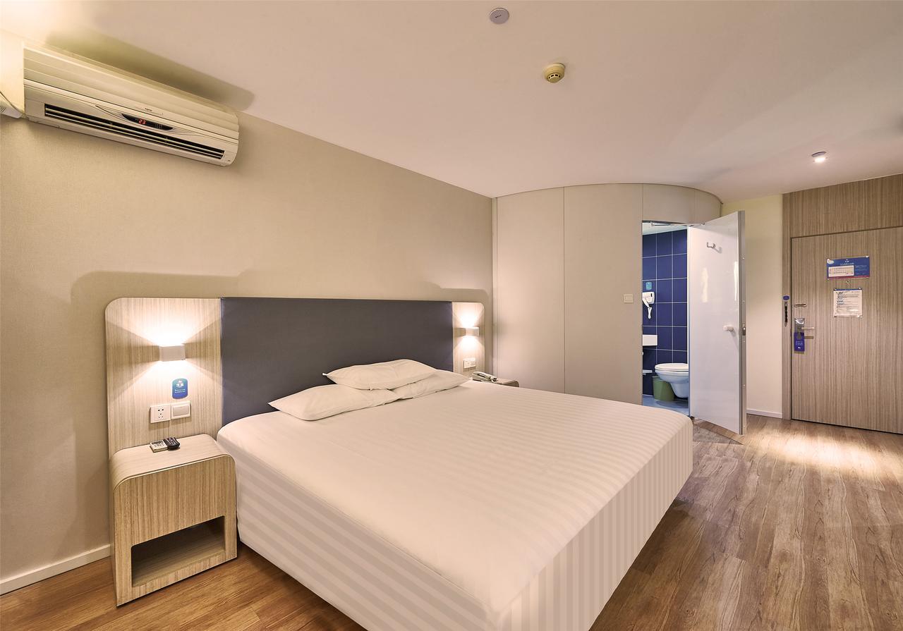 Hanting Express Changxing Island Phoenix Town Shanghai Exterior photo